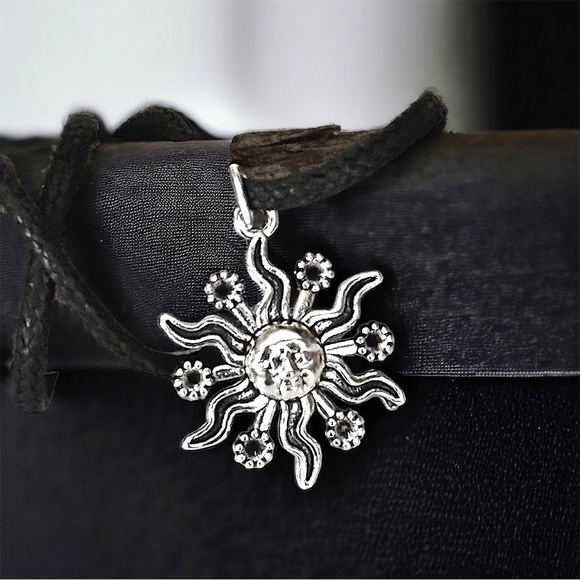 5 For $25💫Silver Celestial Sun Pendant Necklace - Picture 4 of 7